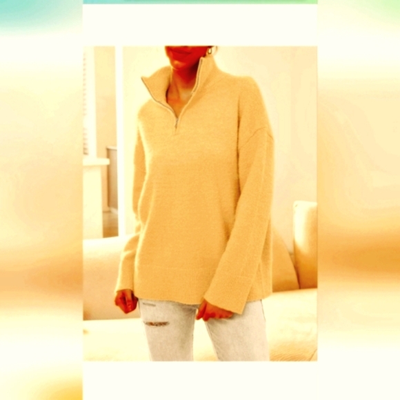 NWT Ladies Tan Boucle Zip Sweater - Picture 6 of 7